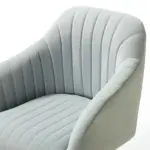 ew (3)